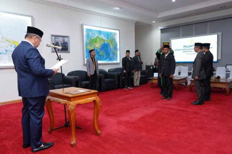 Wali Kota Baubau Lantik La Ode Endang sebagai Direktur Perumda Polima