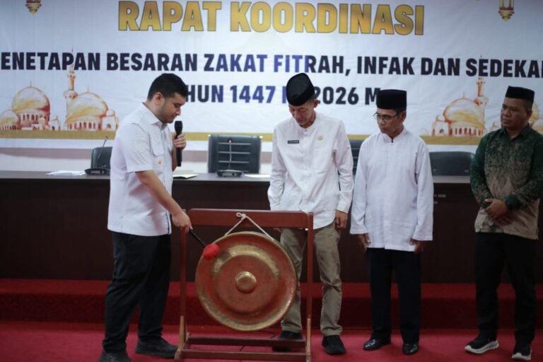 Ringankan Beban Warga Miskin, Bupati Buton Luncurkan Program Santunan Duka