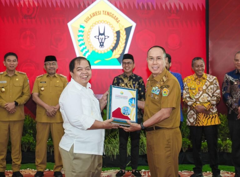 Serahkan LKPD 2025, Begini Target Gubernur Sultra