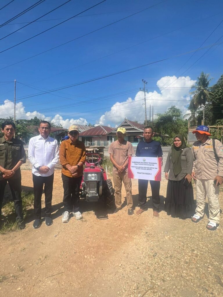 Genjot Sektor Pertanian, Gubernur Sultra Sukses Datangkan Ratusan Traktor
