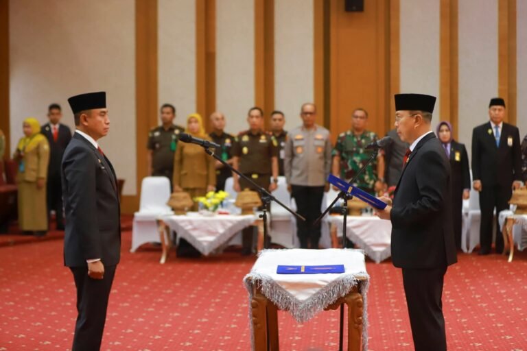 Lantik Pj Sekda, Begini Pesan Gubernur Sultra
