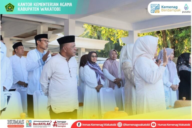 Kepala Kemenag Wakatobi Dampingi Wakil Bupati Terima Peserta Pawai Ta’aruf 1 Muharram 1448 H/2026