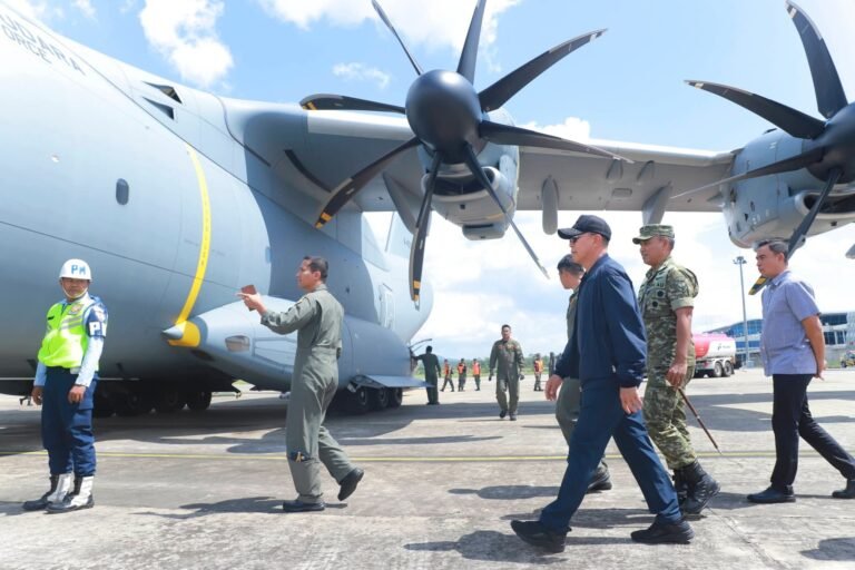 Gubernur Sultra Tinjau Pendaratan Perdana Pesawat Airbus A400M Milik TNI-AU