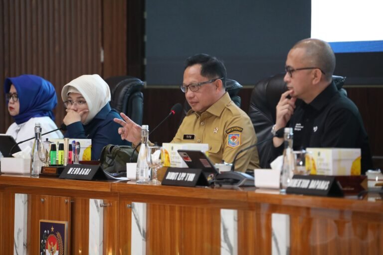 Apresiasi Inflasi Nasional 3,08 Persen, Mendagri Minta Monitor Perkembangan Harga Minyak Goreng