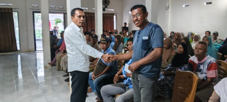 Gelar Reses di Dapil Pulau Tomia, Arman Alini Serap Sejumlah Aspirasi Masyarakat
